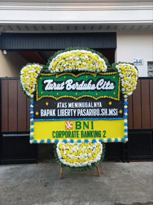 Papan Bunga Duka di Gerung