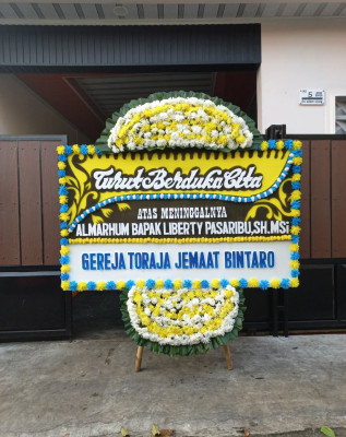 Papan Bunga Duka di Gerung
