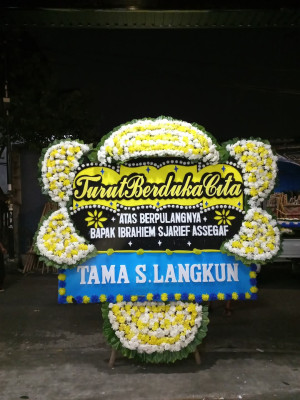 Papan Bunga Duka di Gerung